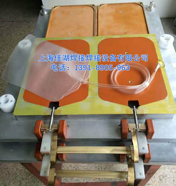 1624087757160959.jpg 輸液袋模具_(dá)副本.jpg